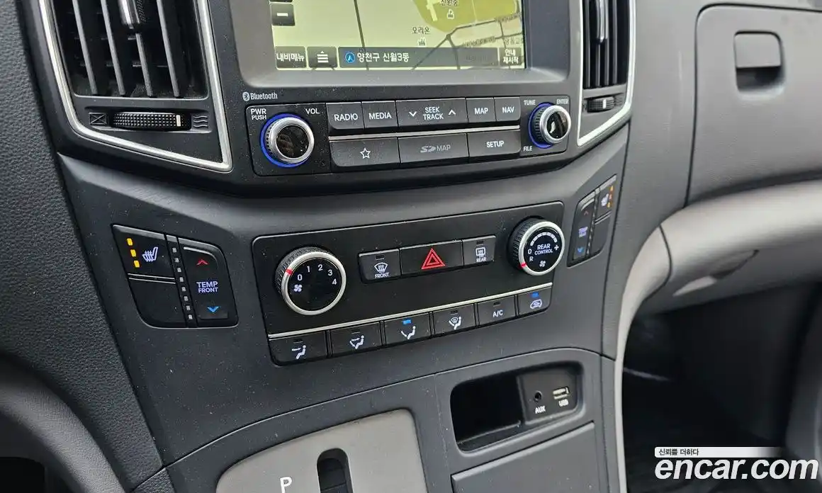 Hyundai Starex 2018 2.5 Автомат в Москве № 111718, фото 13