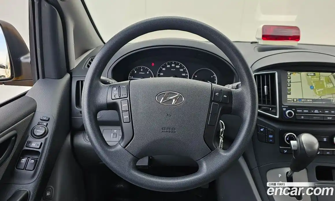 Hyundai Starex 2018 2.5 Автомат в Москве № 111718, фото 14
