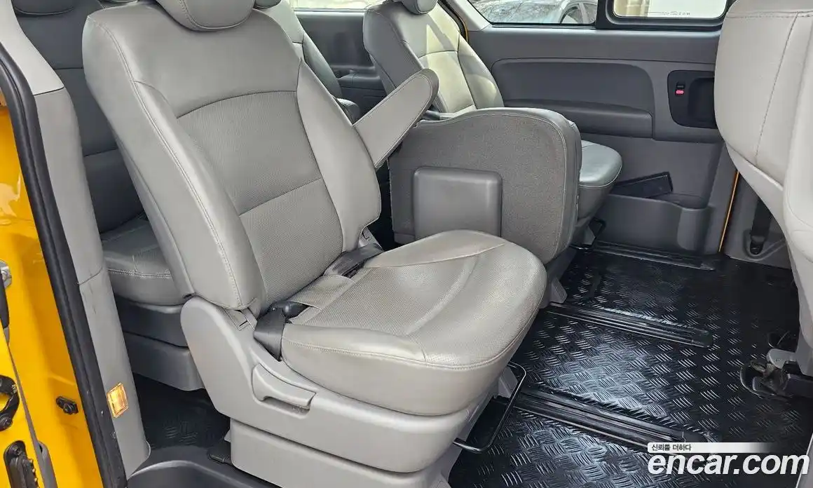 Hyundai Starex 2018 2.5 Автомат в Москве № 111718, фото 15