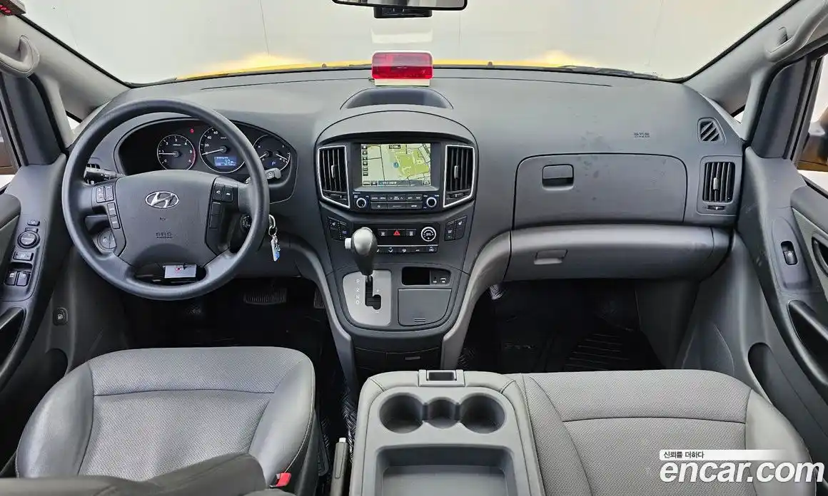 Hyundai Starex 2018 2.5 Автомат в Москве № 111718, фото 18