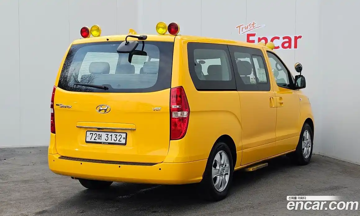 Hyundai Starex 2018 2.5 Автомат в Москве № 111718, фото 4