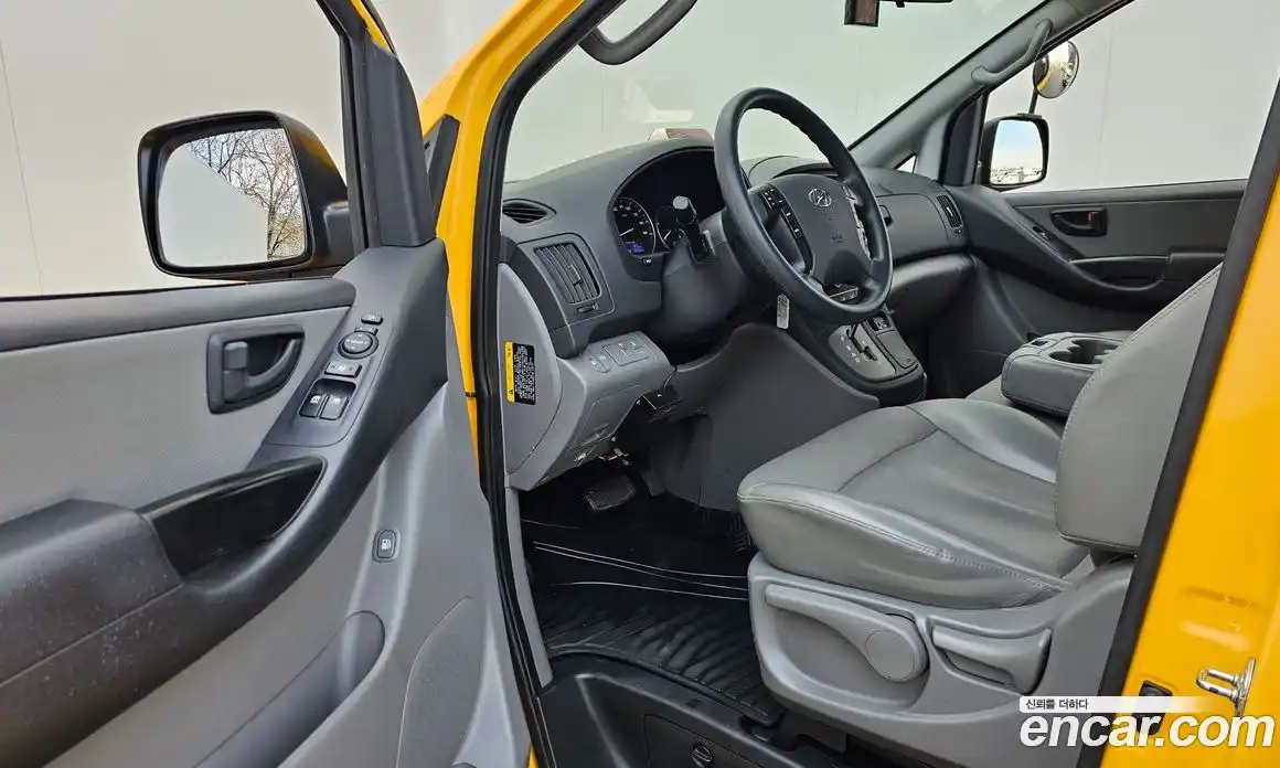 Hyundai Starex 2018 2.5 Автомат в Москве № 111718, фото 9