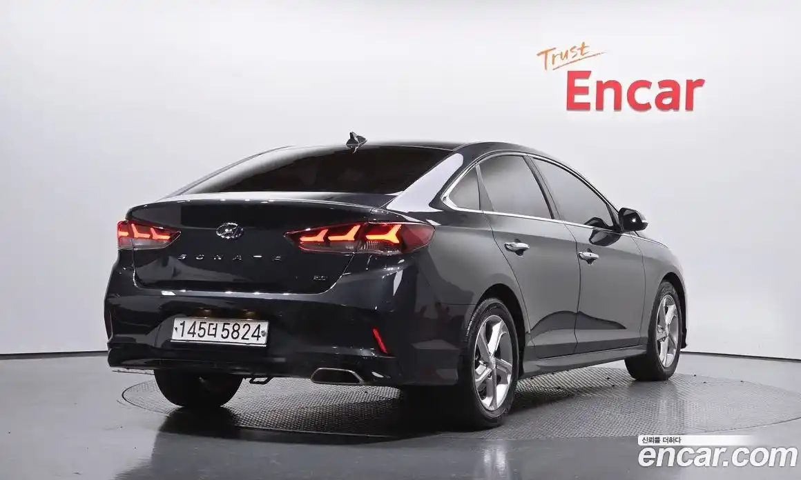 Hyundai Sonata 2018 2.0 Автомат в Москве № 111928, фото 18