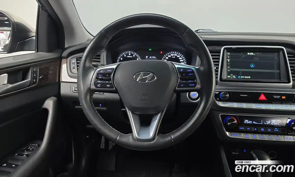 Hyundai Sonata 2018 2.0 Автомат в Москве № 111928, фото 5