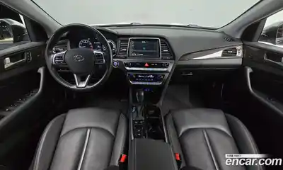 Hyundai Sonata 2018 2.0 Автомат в Москве № 111928, миниатюра 9