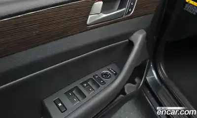 Hyundai Sonata 2018 2.0 Автомат в Москве № 111928, миниатюра 10