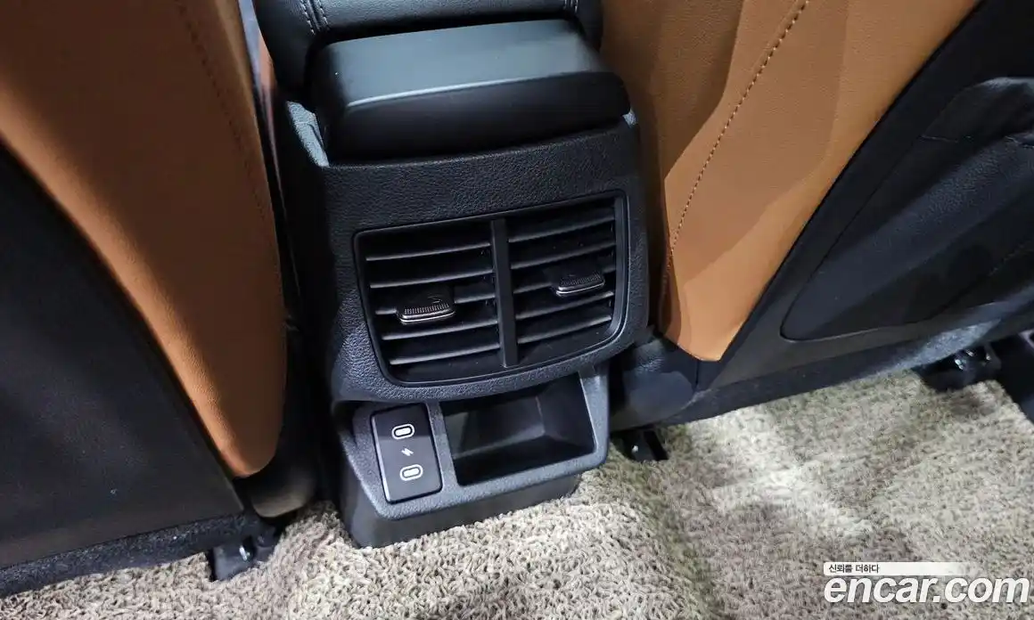 Kia Seltos 2023 1.6 Автомат в Москве № 115759, фото 3