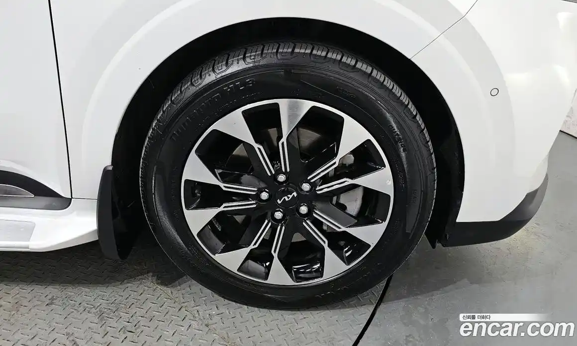 Kia Canival 2023 2.2 Автомат в Москве № 121848, фото 13