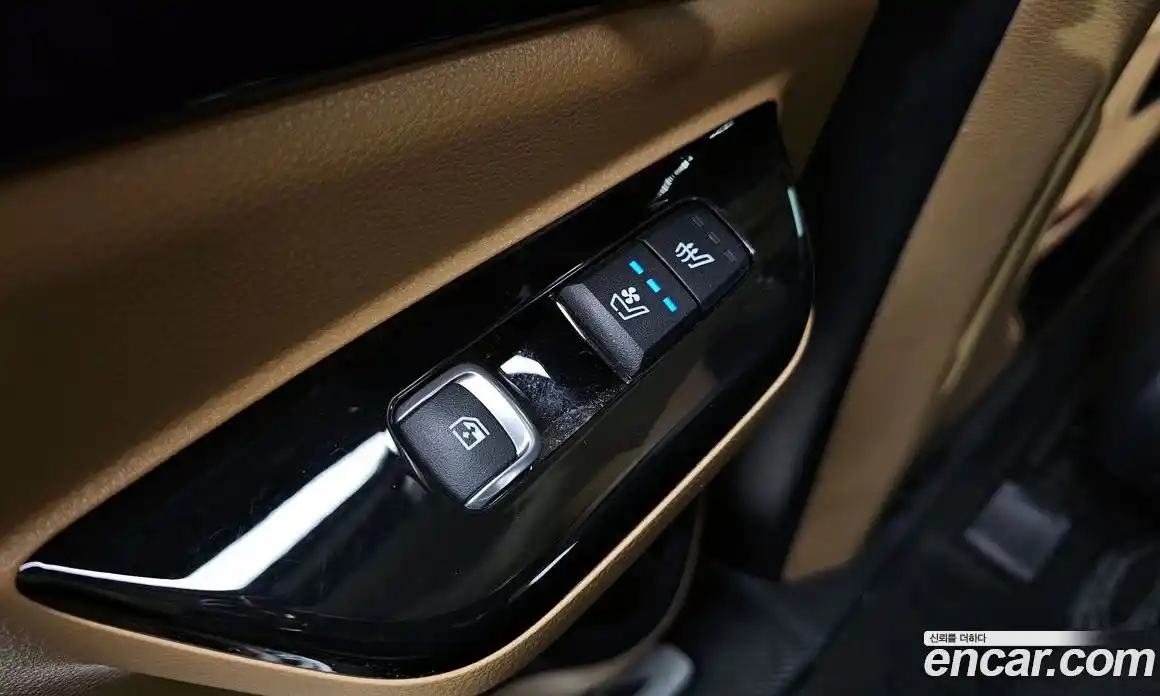 Kia Canival 2023 2.2 Автомат в Москве № 121848, фото 15