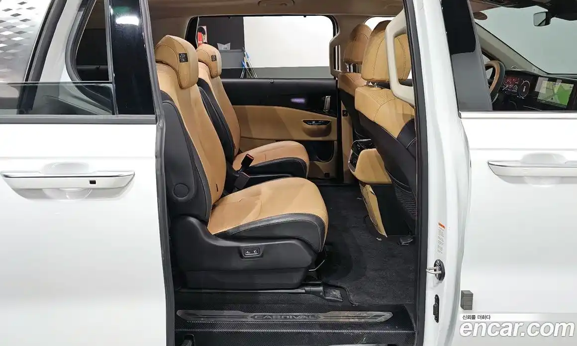 Kia Canival 2023 2.2 Автомат в Москве № 121848, фото 18