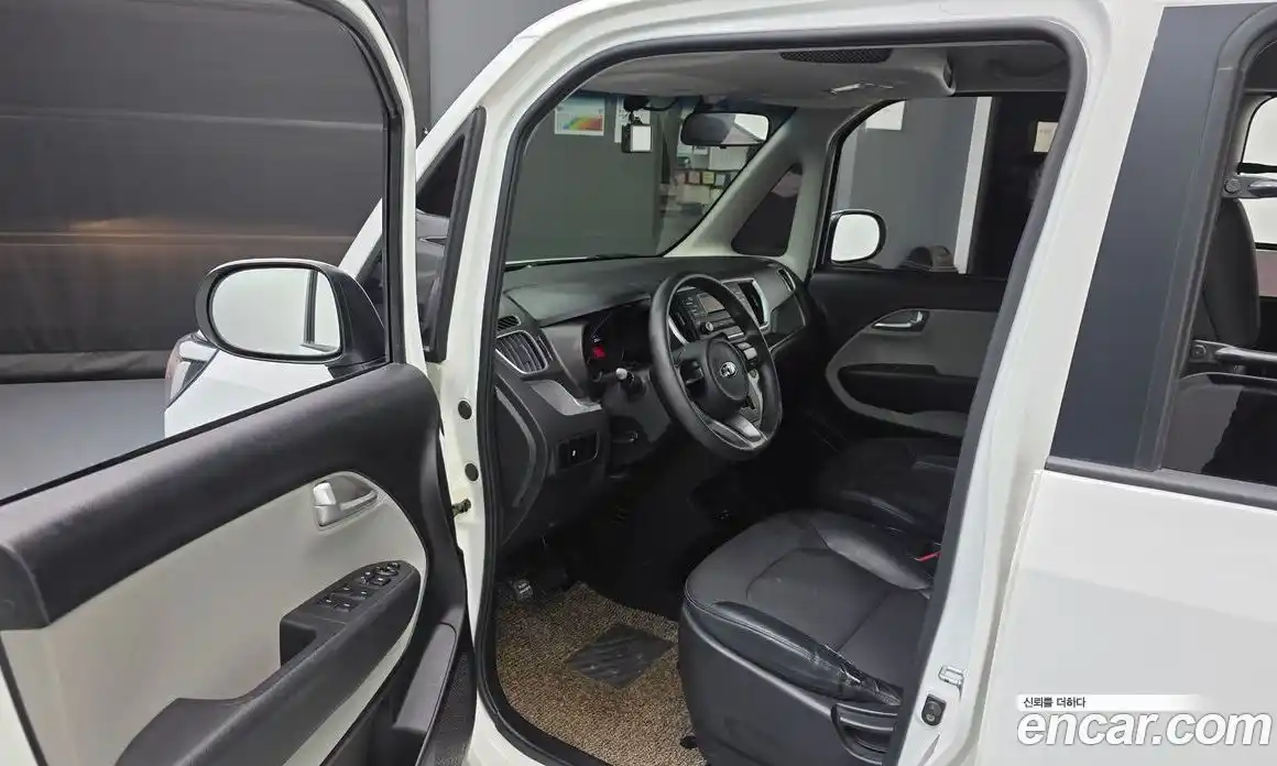 Kia Ray 2018 1.0 Автомат в Москве № 122172, фото 15