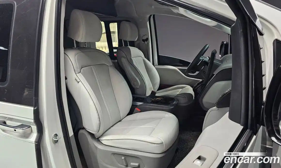 Hyundai Staria 2023 2.2 Автомат в Москве № 124976, фото 4