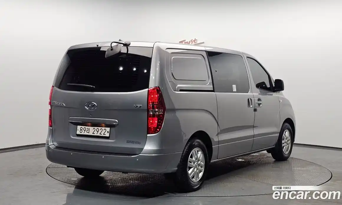 Hyundai Starex 2018 2.5 Автомат в Москве № 126807, фото 14