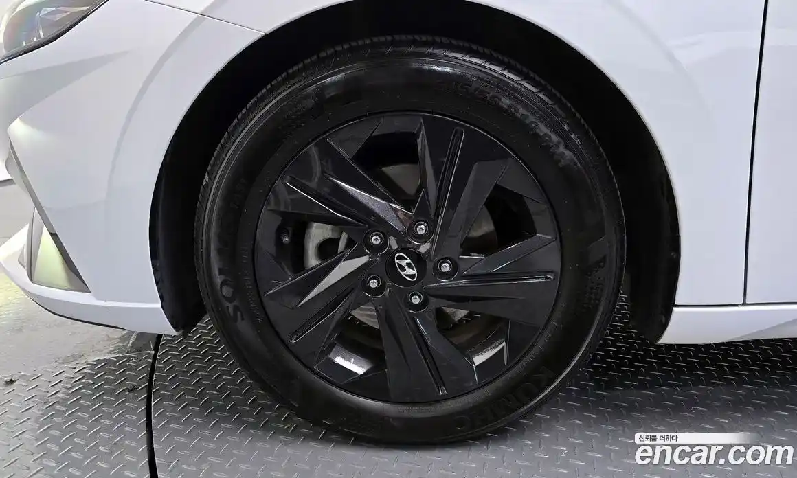 Hyundai Avante 2021 1.6 Автомат в Москве № 127033, фото 5