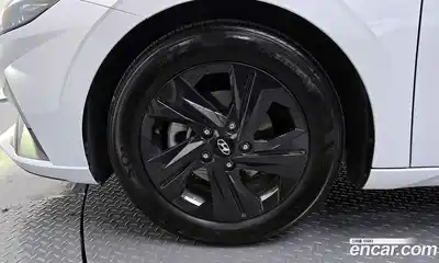 Hyundai Avante 2021 1.6 Автомат в Москве № 127033, миниатюра 5