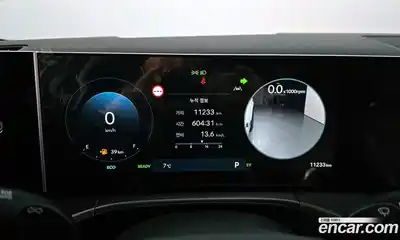 Hyundai Santa Fe 2024 1.6 Автомат в Москве № 130369, миниатюра 8