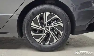 Hyundai Sonata 2024 2.0 Автомат в Москве № 130609, миниатюра 3