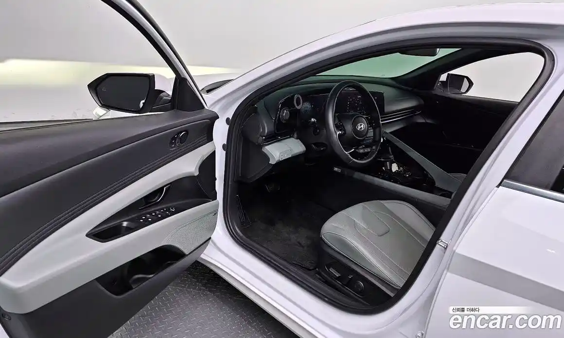 Hyundai Avante 2024 1.6 Автомат в Москве № 130760, фото 14