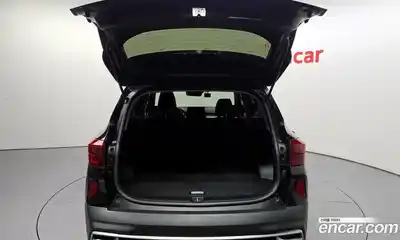 Kia Seltos 2023 1.6 Автомат в Москве № 132793, миниатюра 6