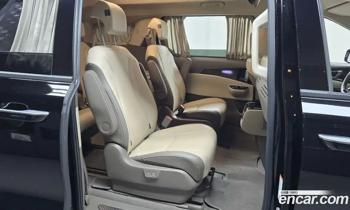 Kia Canival 2023 3.5 Автомат в Москве № 133191, фото 13