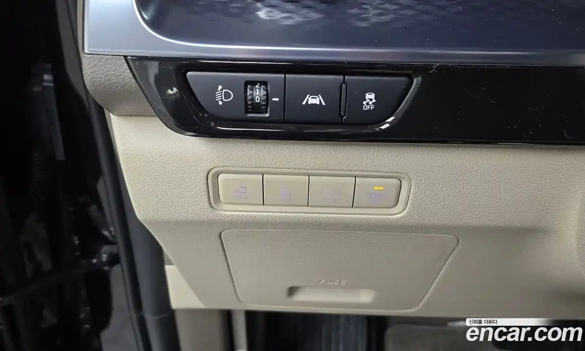 Kia Canival 2023 3.5 Автомат в Москве № 133191, фото 17