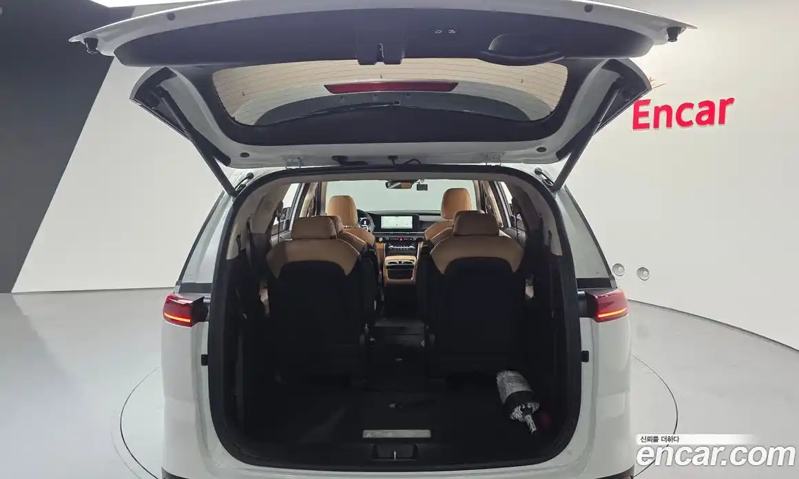 Kia Canival 2023 2.2 Автомат в Москве № 134239, фото 10