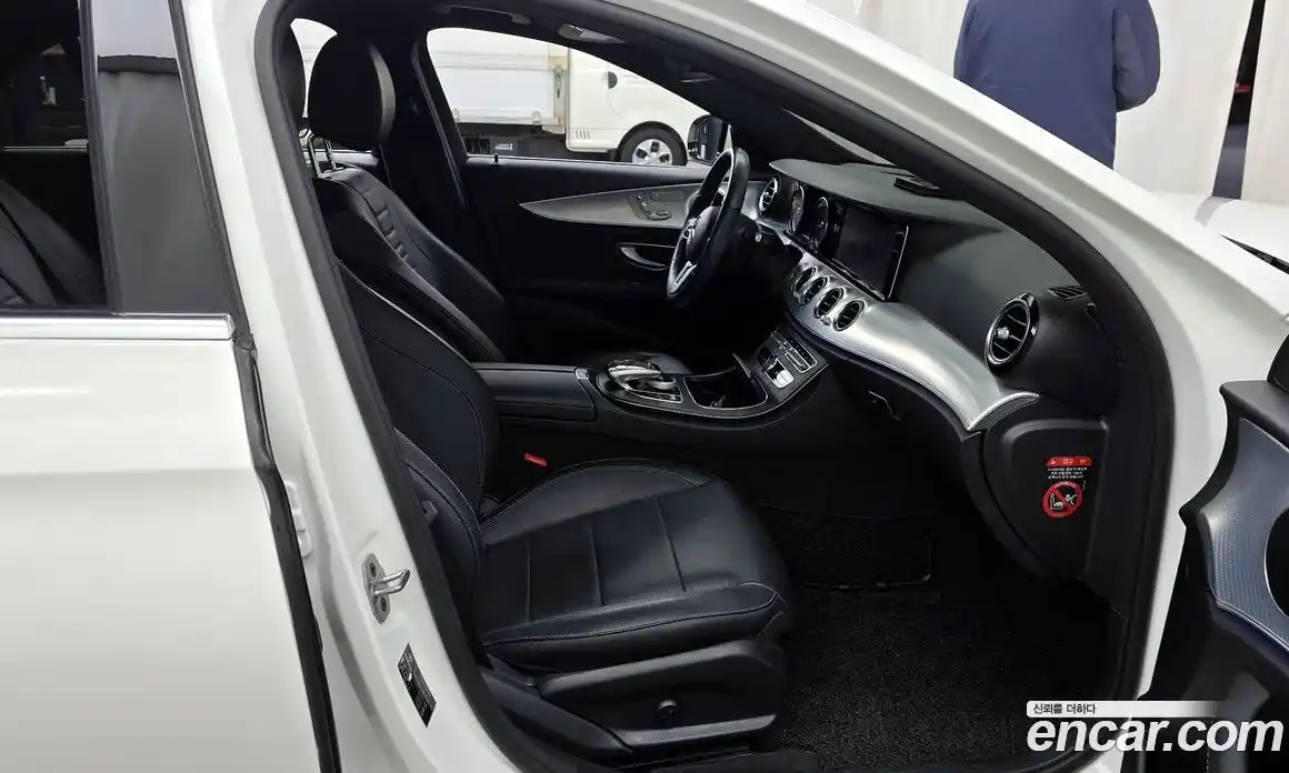 Mercedes-Benz E-Class 2020 2.0 Автомат в Москве № 137260, фото 11