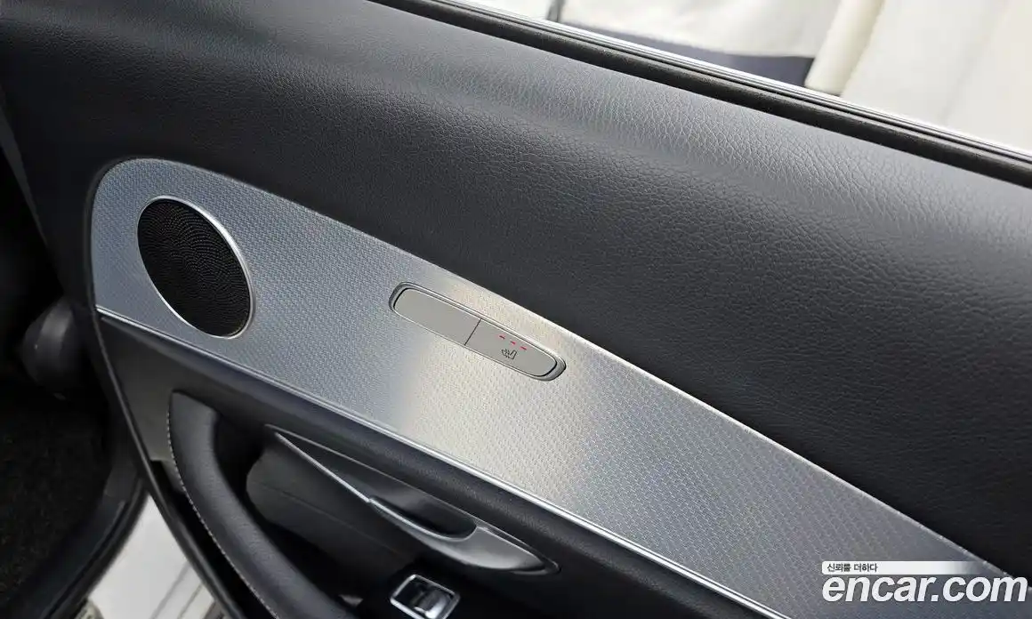 Mercedes-Benz E-Class 2020 2.0 Автомат в Москве № 137260, фото 19