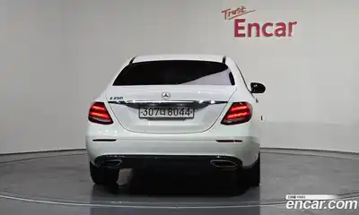 Mercedes-Benz E-Class 2020 2.0 Автомат в Москве № 137260, миниатюра 4