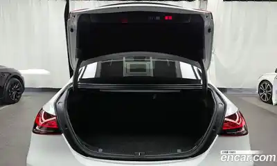 Mercedes-Benz E-Class 2023 1.9 Автомат в Москве № 139149, миниатюра 2