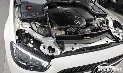 Mercedes-Benz E-Class 2023 1.9 Автомат в Москве № 139149, миниатюра 3