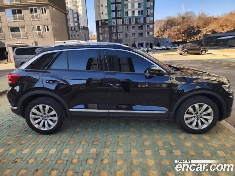 Volkswagen T-Roc 2022 2.0 Автомат в Москве № 141349, фото 3