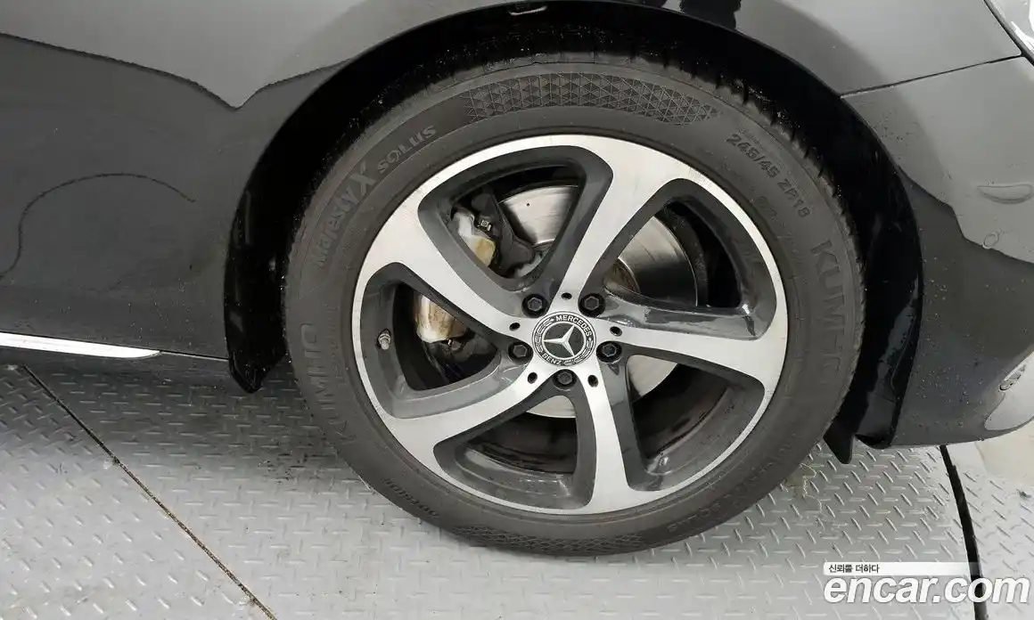 Mercedes-Benz E-Class 2020 2.0 Автомат в Москве № 143626, фото 14