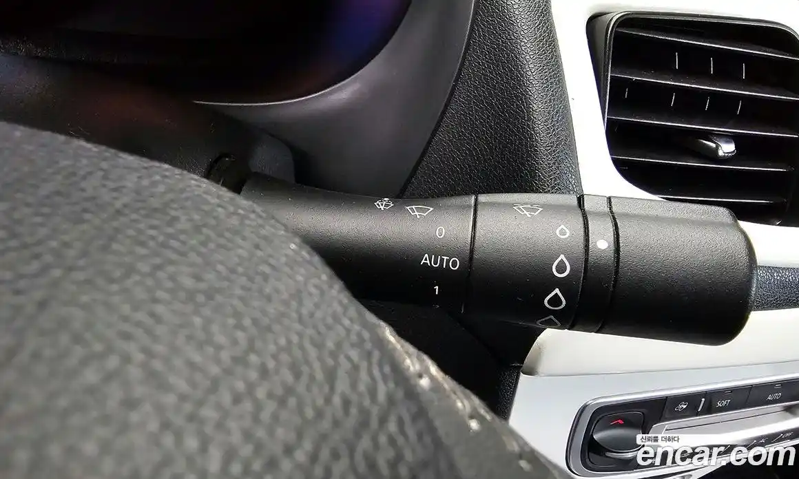 Renault SM3 2014 1.6 Автомат в Москве № 147976, фото 11