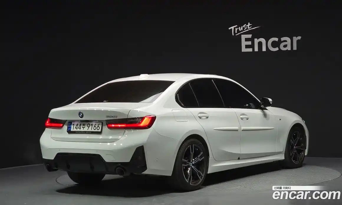 BMW 3-Series 2023 2.0 Автомат в Москве № 154090, фото 2