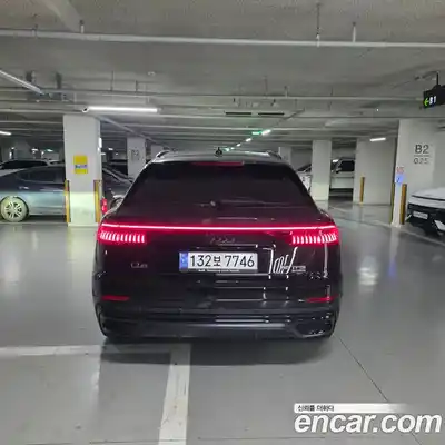 Audi Q8 2023 3.0 Автомат в Москве № 155576, миниатюра 2