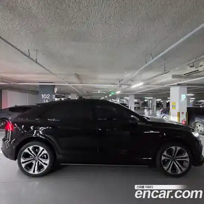 Audi Q8 2023 3.0 Автомат в Москве № 155576, миниатюра 3