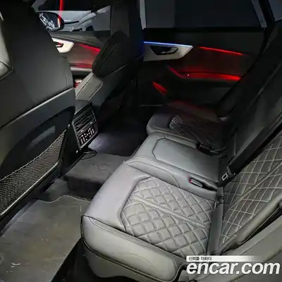 Audi Q8 2023 3.0 Автомат в Москве № 155576, миниатюра 7