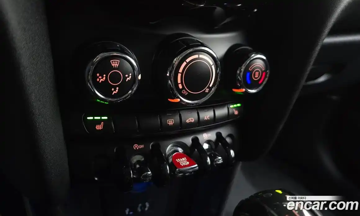 Mini Cooper 2017 1.5 Автомат в Москве № 156452, фото 19