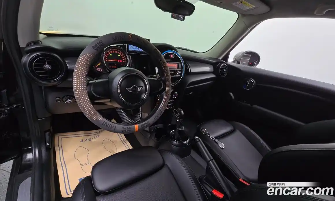 Mini Cooper 2017 1.5 Автомат в Москве № 156452, фото 7