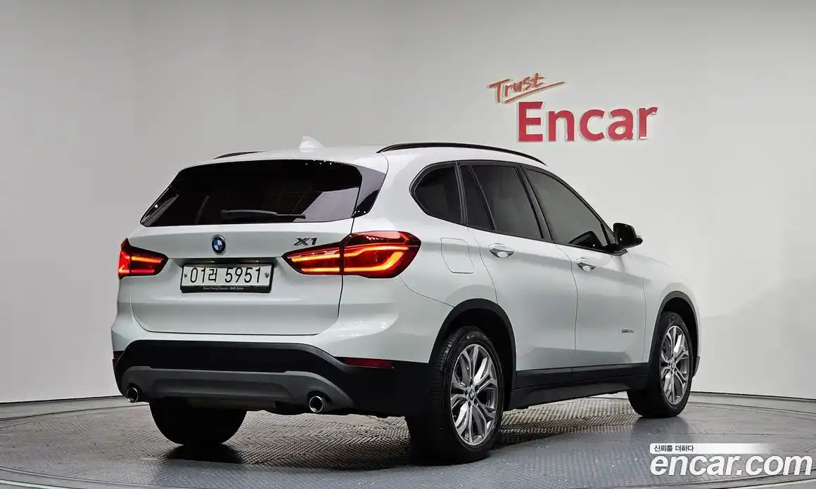 BMW X1 2018 2.0 Автомат в Москве № 159350, фото 13