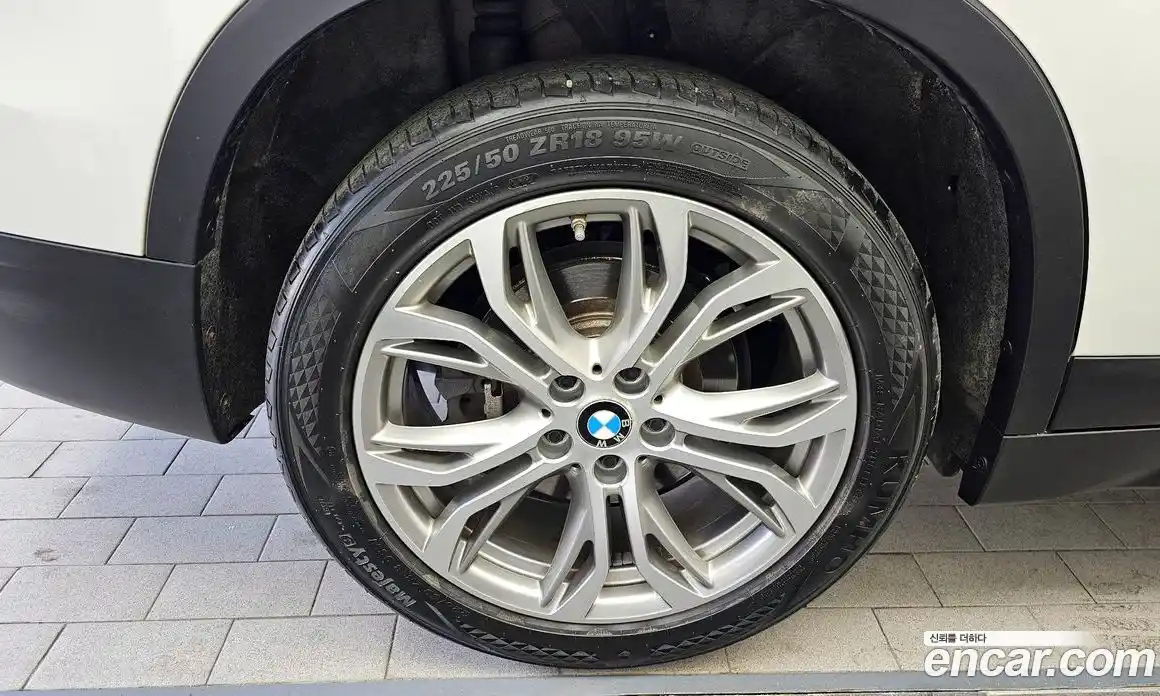 BMW X1 2018 2.0 Автомат в Москве № 159350, фото 17