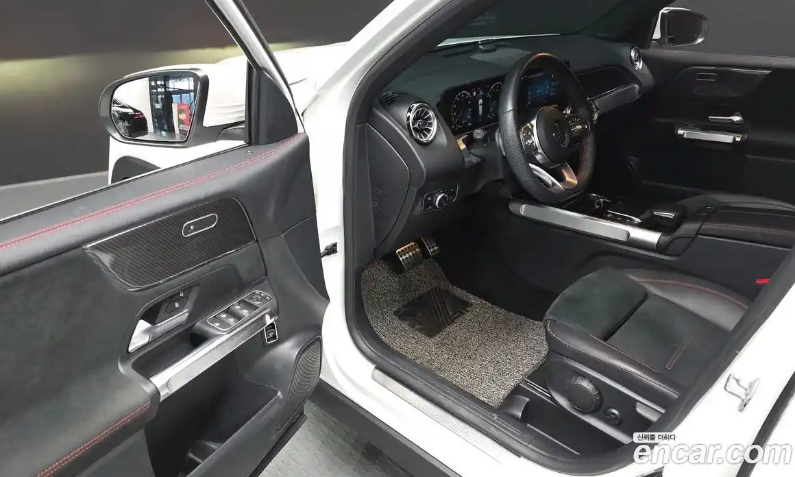 Mercedes-Benz GLB-Class 2022 2.0 Автомат в Москве № 160302, фото 4