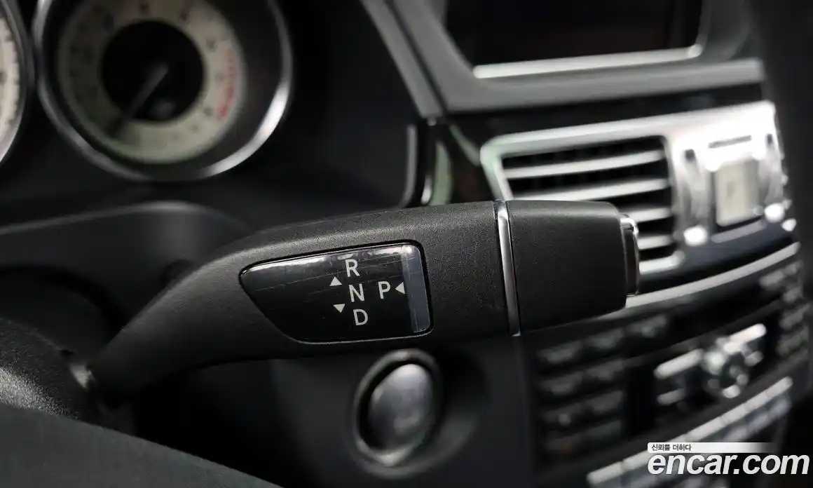 Mercedes-Benz E-Class 2014 3.5 Автомат в Москве № 160468, фото 14