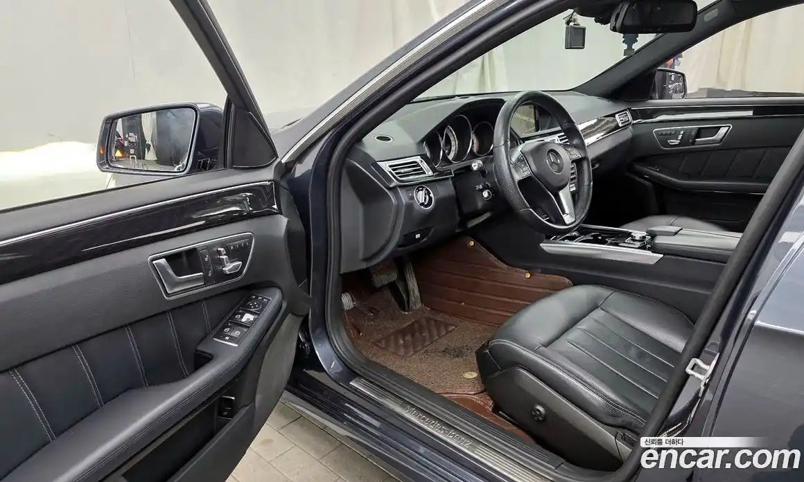 Mercedes-Benz E-Class 2014 3.5 Автомат в Москве № 160468, фото 20