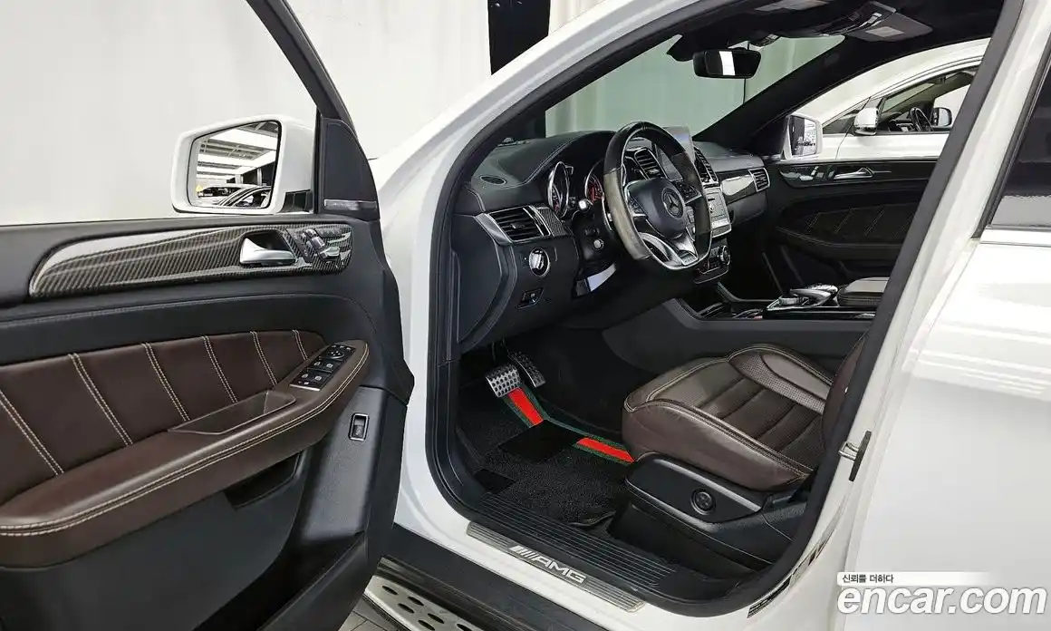 Mercedes-Benz GLE-Class 2019 5.5 Автомат в Москве № 160695, фото 4