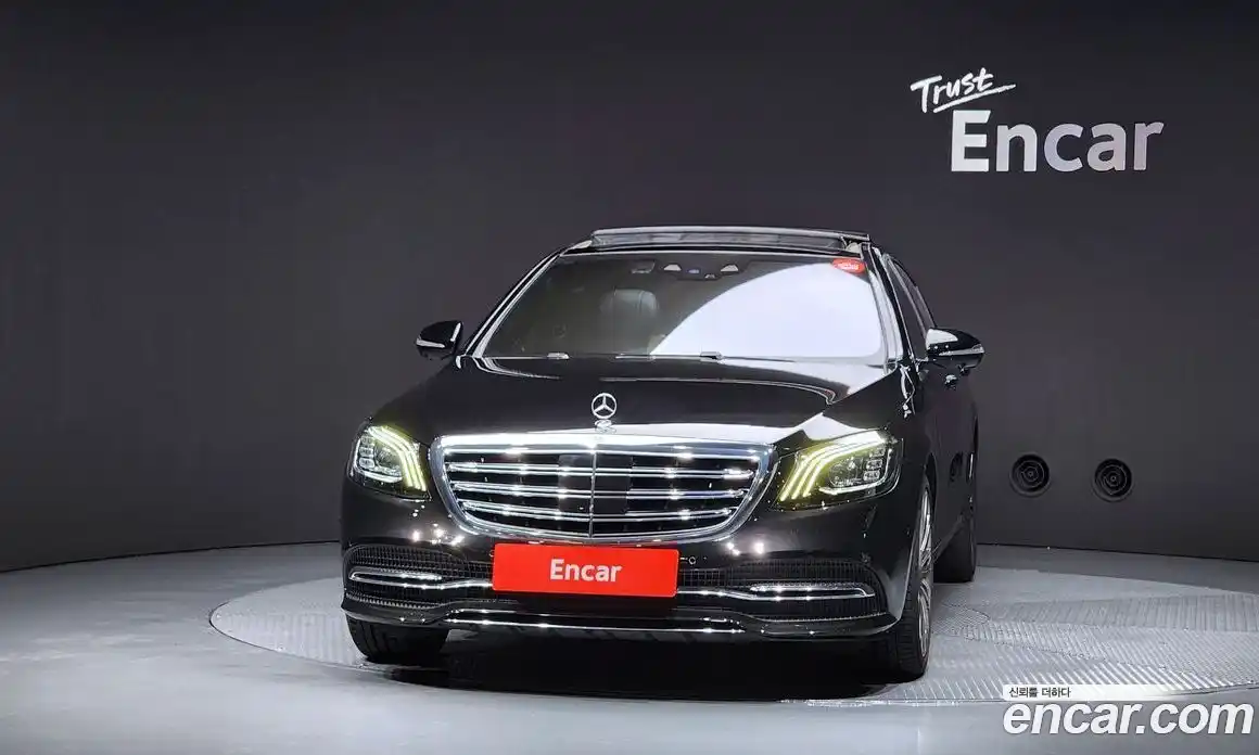 Mercedes-Benz S-Class 2019 4.0 Автомат в Москве № 161829, фото 17