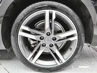 Audi A4 2019 2.0 Автомат в Москве № 162632, миниатюра 6