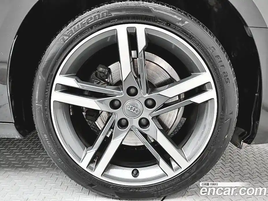 Audi A4 2019 2.0 Автомат в Москве № 162632, фото 7