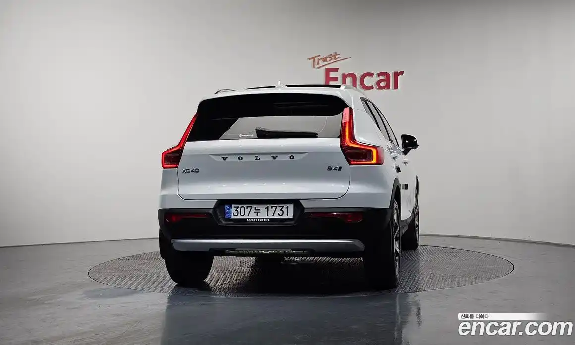 Volvo XC40 2024 2.0 Автомат в Москве № 164320, фото 3